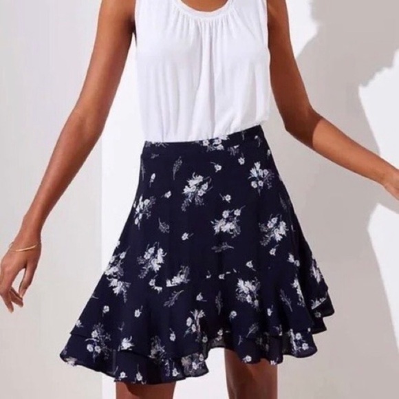 LOFT Dresses & Skirts - Loft Wild Bouquet Navy Blue Floral Flowy Ruffle Hem Flounce Mini Skirt Size 2